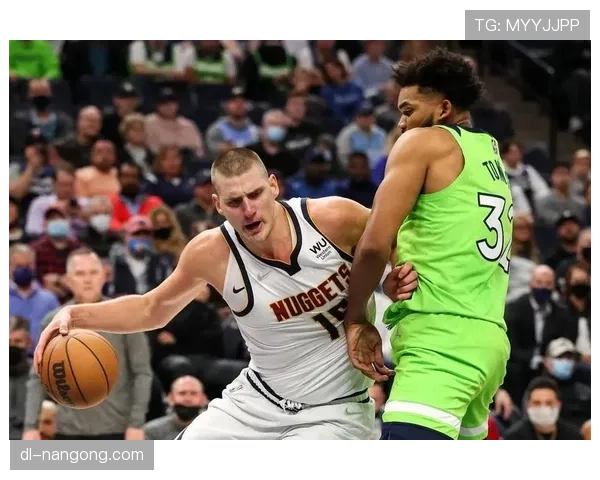 唐斯挡拆策应效率提升显著 拉开与内线对手约基奇差距