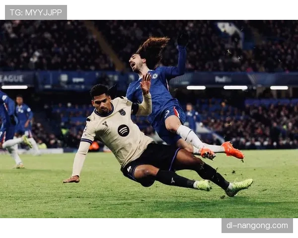 巴萨欧冠经验不足问题显现，对赛季淘汰赛阶段表现形成制约