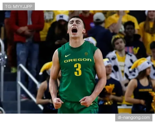 佩顿·普里查德突破创造空档提升投篮效率明显优于斯玛特