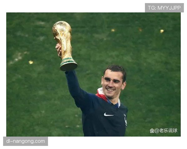 登贝莱与格列兹曼在高位压迫下攻击路线出现分散趋势